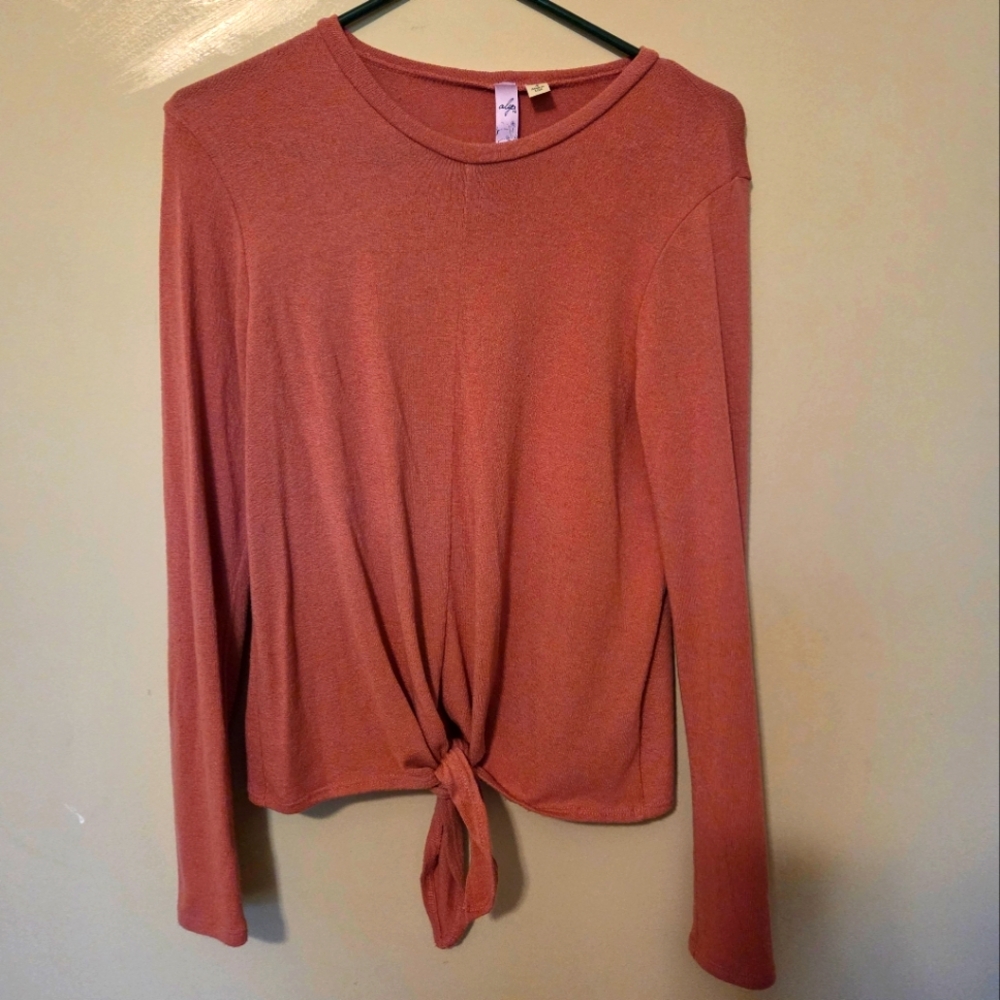 Long Sleeve Shirt Tie At Bottom